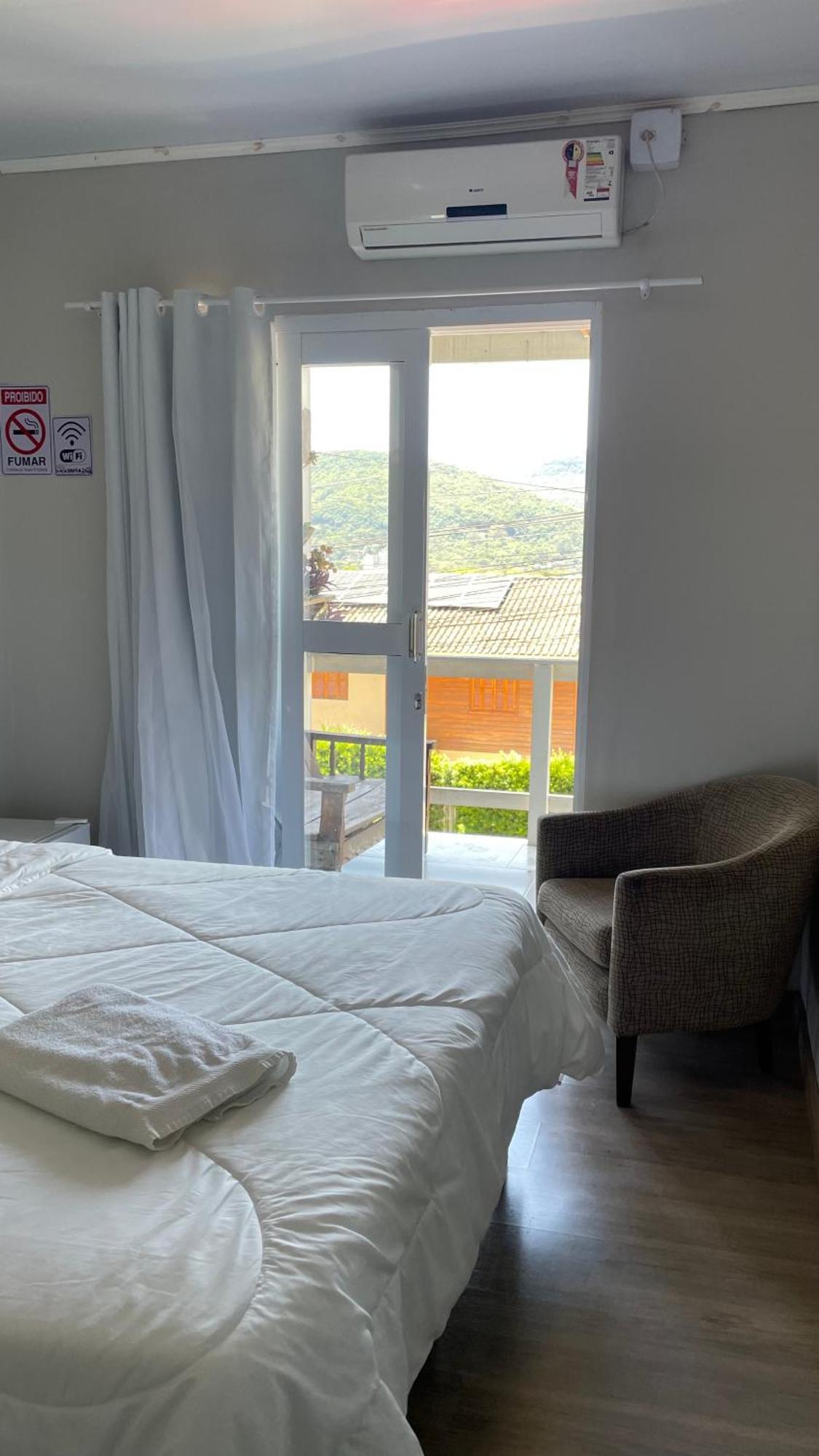 Quarto em Acomodações Particulares Casa Da E Pensão Três Coroas
