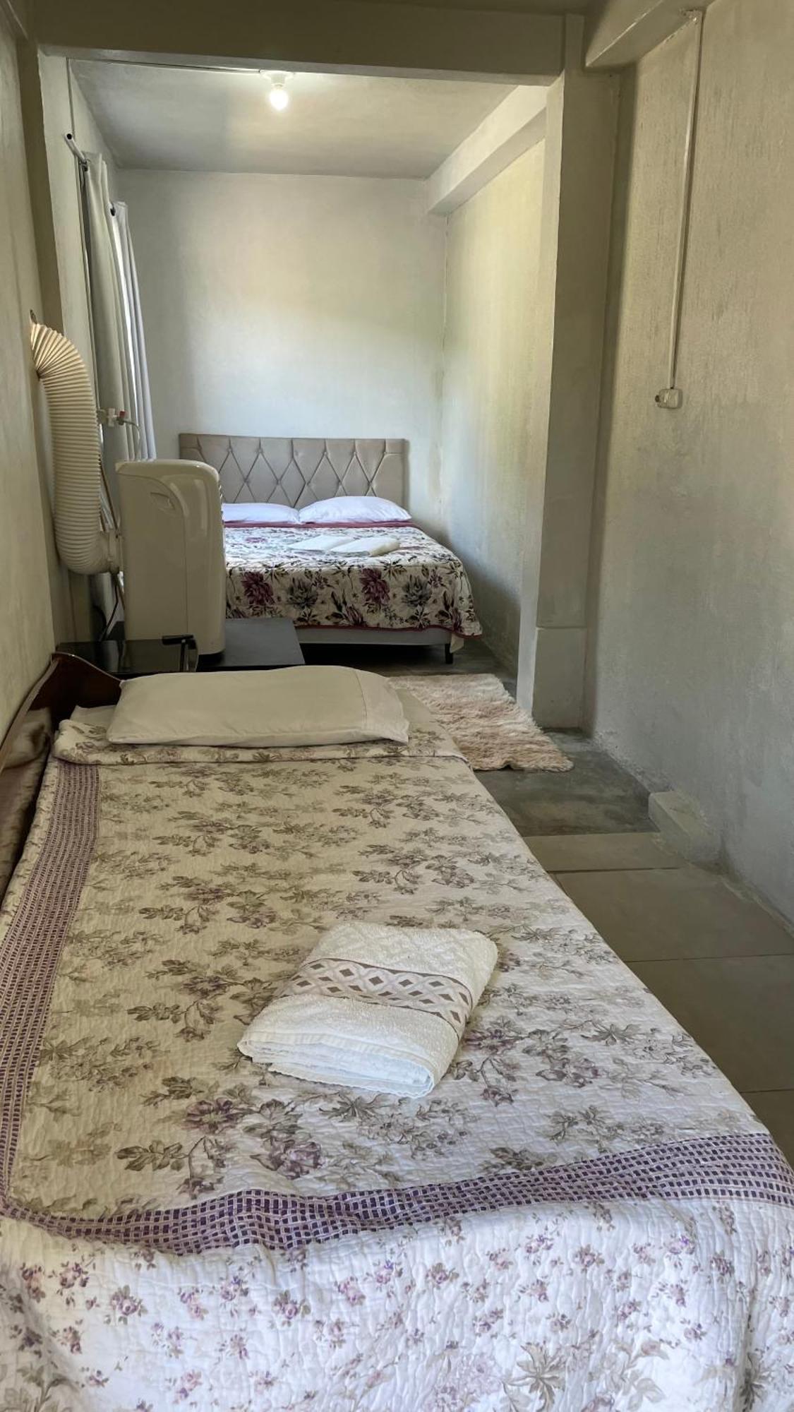 Casa Da E Pensão * Três Coroas