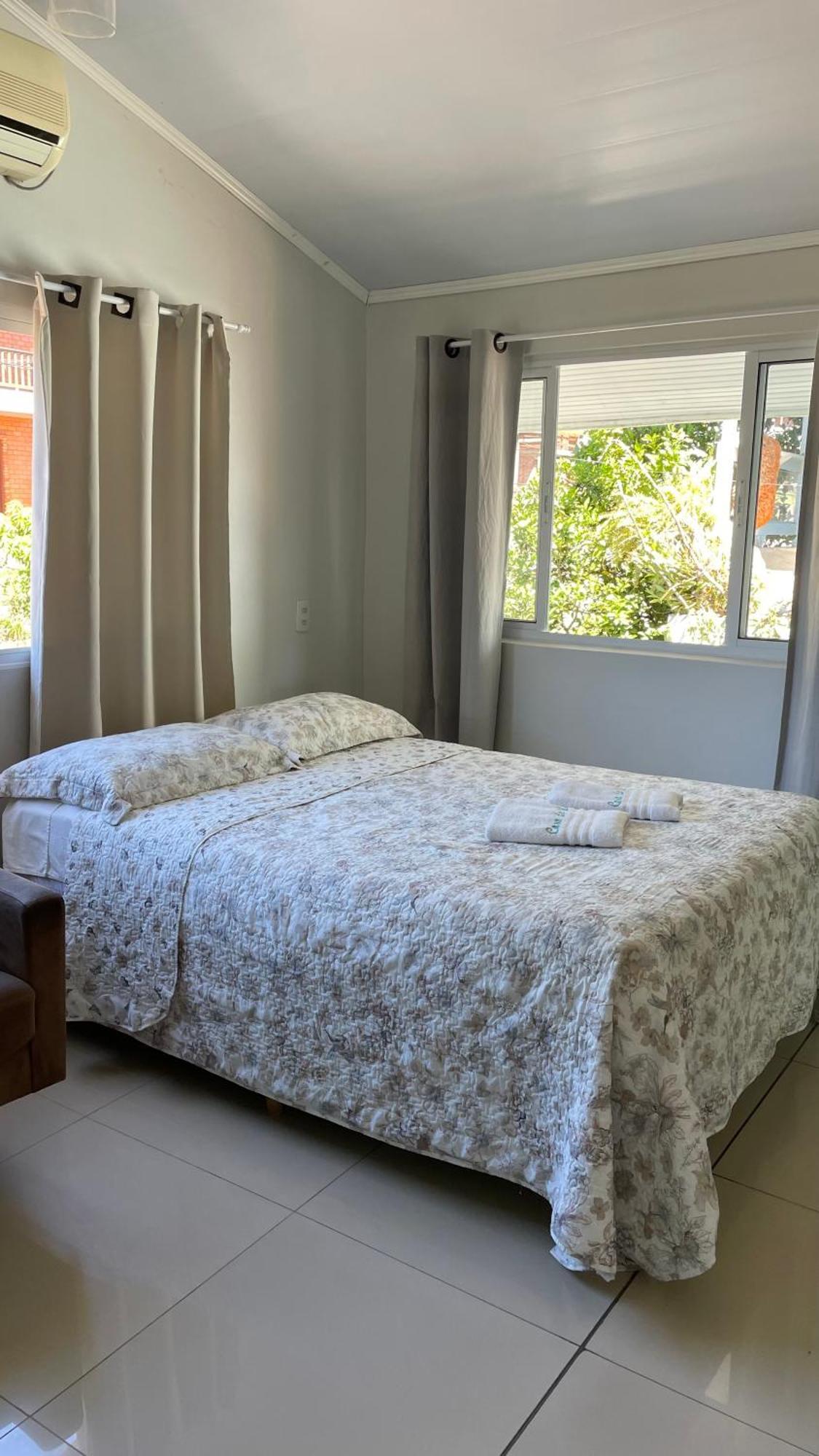 Quarto em Acomodações Particulares Casa Da E Pensão Três Coroas