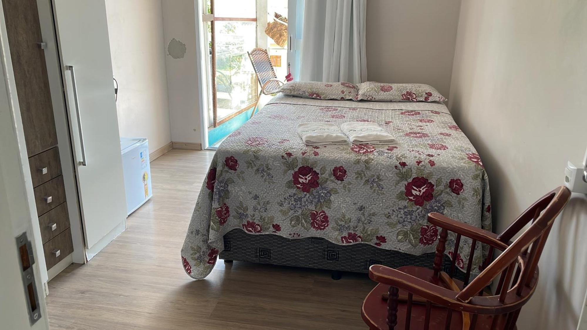 Quarto em Acomodações Particulares Casa Da E Pensão *